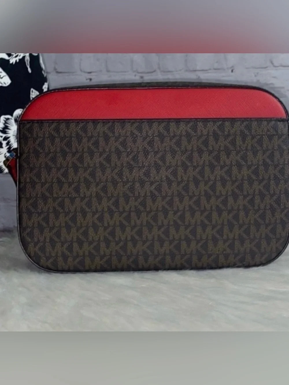 Michael Kors 💯% authentic